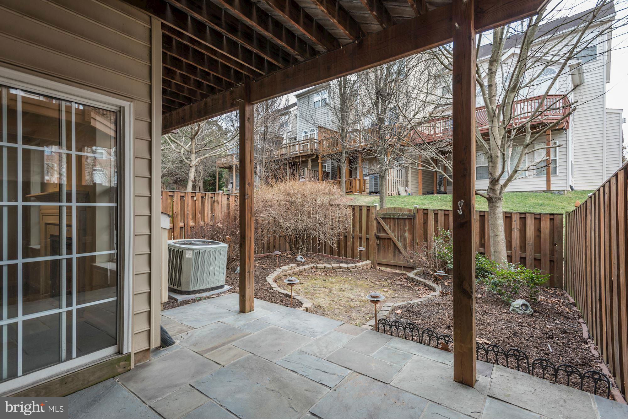 18292 Tupelo Ridge Terrace Leesburg, VA 20176 - Photo 27 of 30 Exterior (Rear)