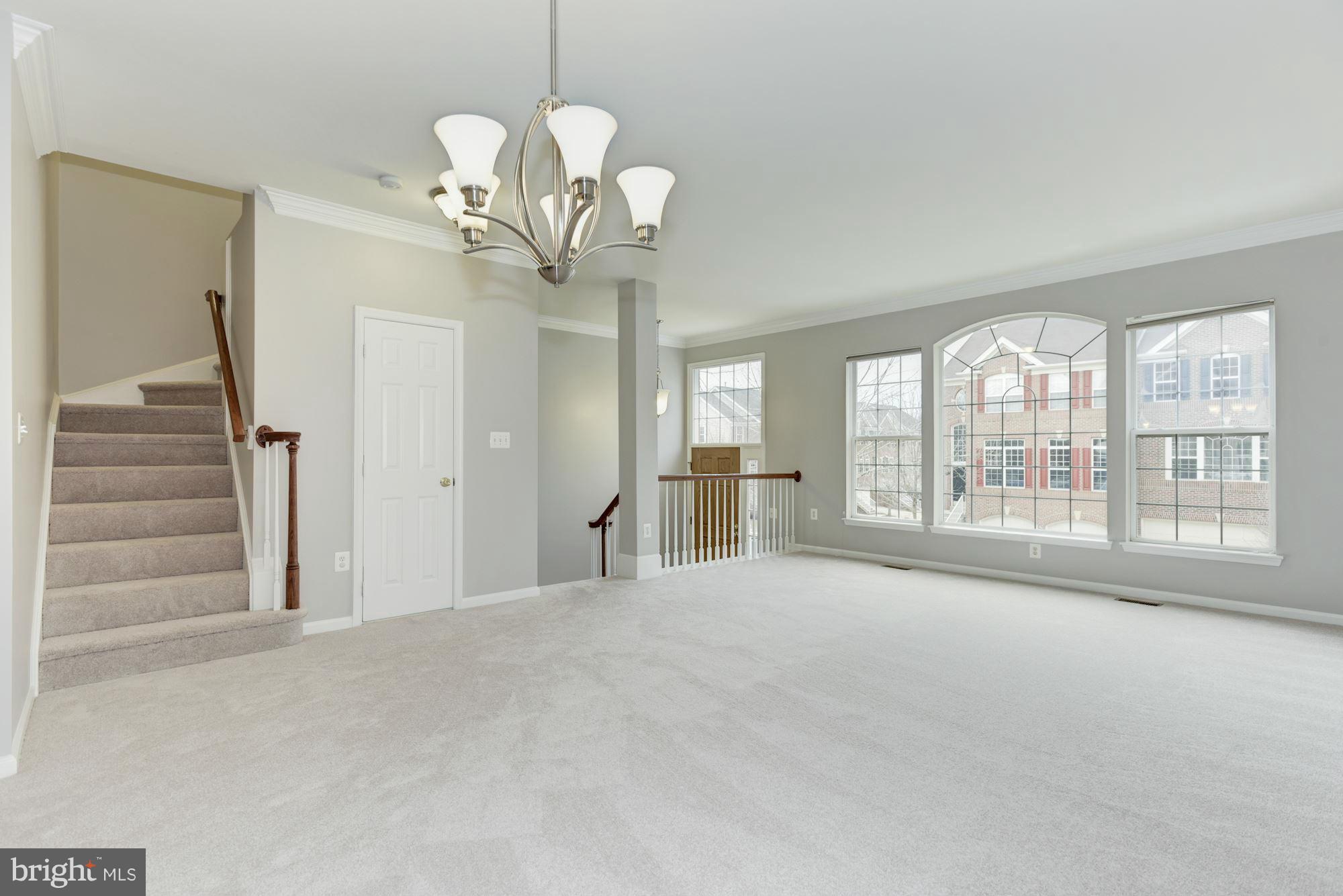18292 Tupelo Ridge Terrace Leesburg, VA 20176 - Photo 6 of 30 Family Room