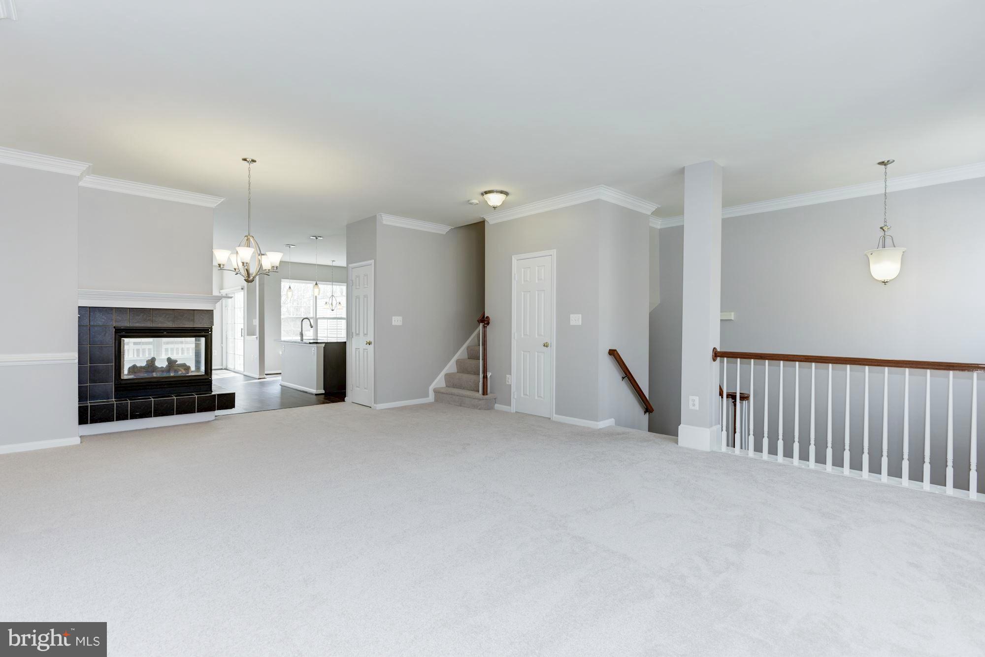 18292 Tupelo Ridge Terrace Leesburg, VA 20176 - Photo 7 of 30 Family Room