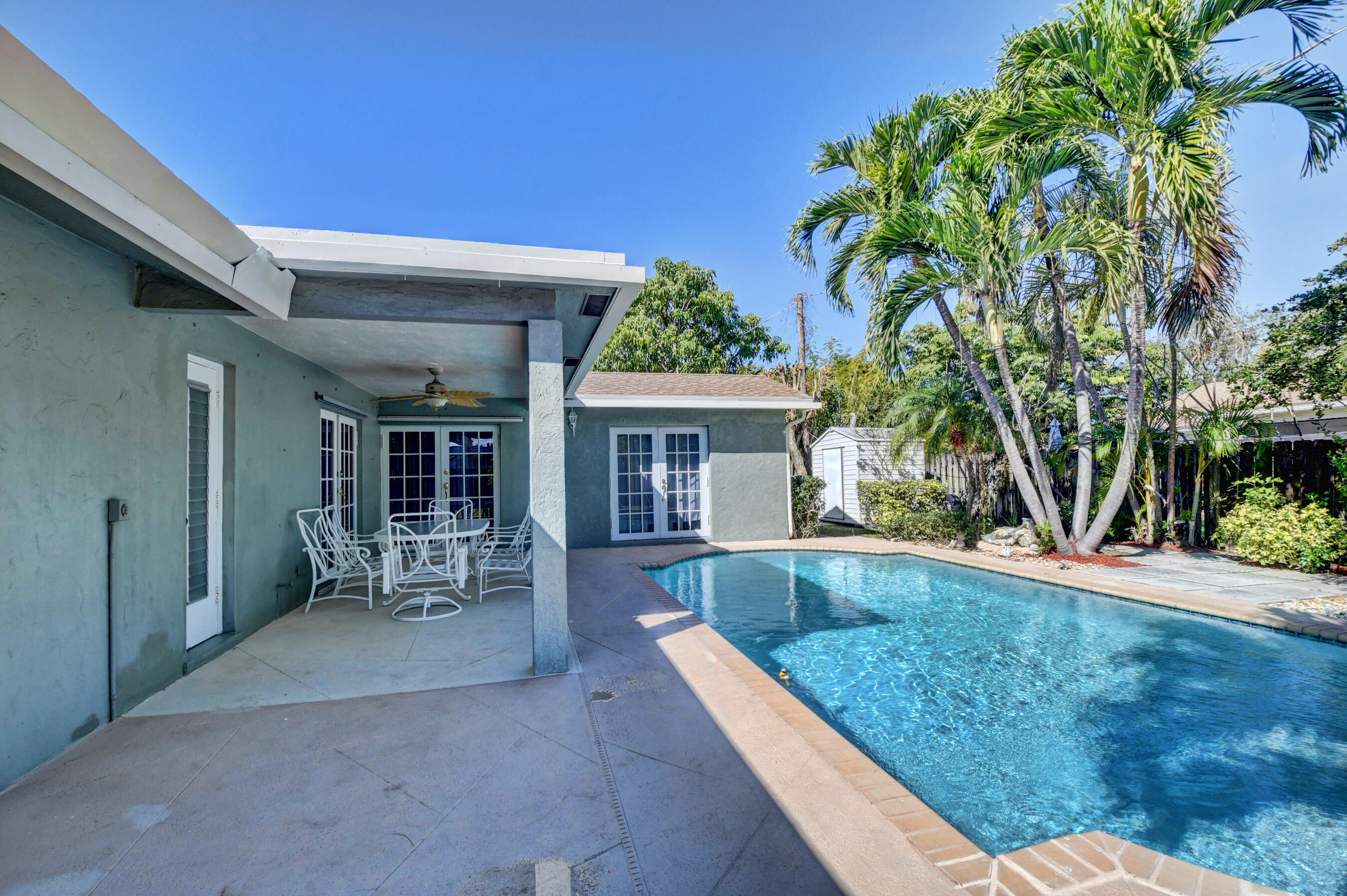 203 Northeast 28th Terrace Boca Raton, FL 33431 - Photo 15 of 19 d953be3f-8a10-4b5e-a026-82f6064b9e6b_-_D