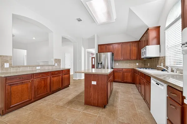 $2,750 | 24919 Corbin Gate Drive, Spring, TX 77389