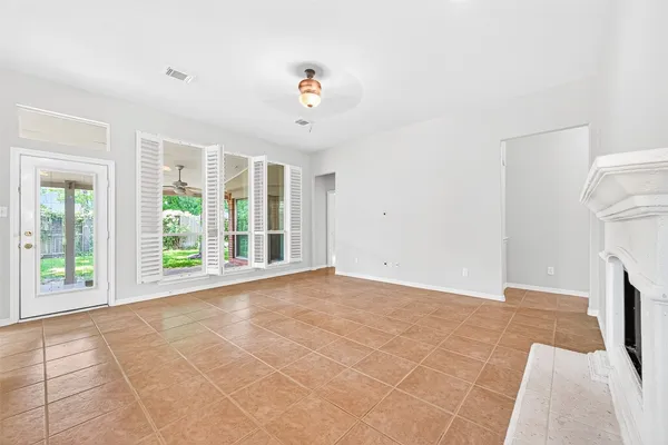 $2,750 | 24919 Corbin Gate Drive, Spring, TX 77389