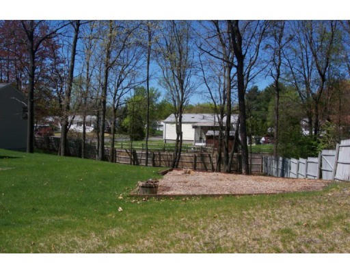 32 Pheasant Drive Springfield, MA 01119 - Photo 4 of 8