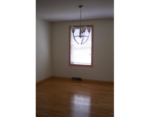 32 Pheasant Drive Springfield, MA 01119 - Photo 7 of 8
