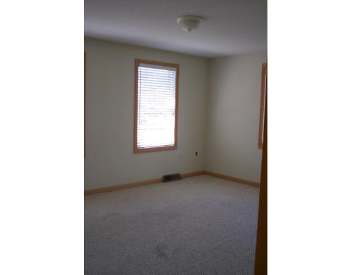 32 Pheasant Drive Springfield, MA 01119 - Photo 8 of 8