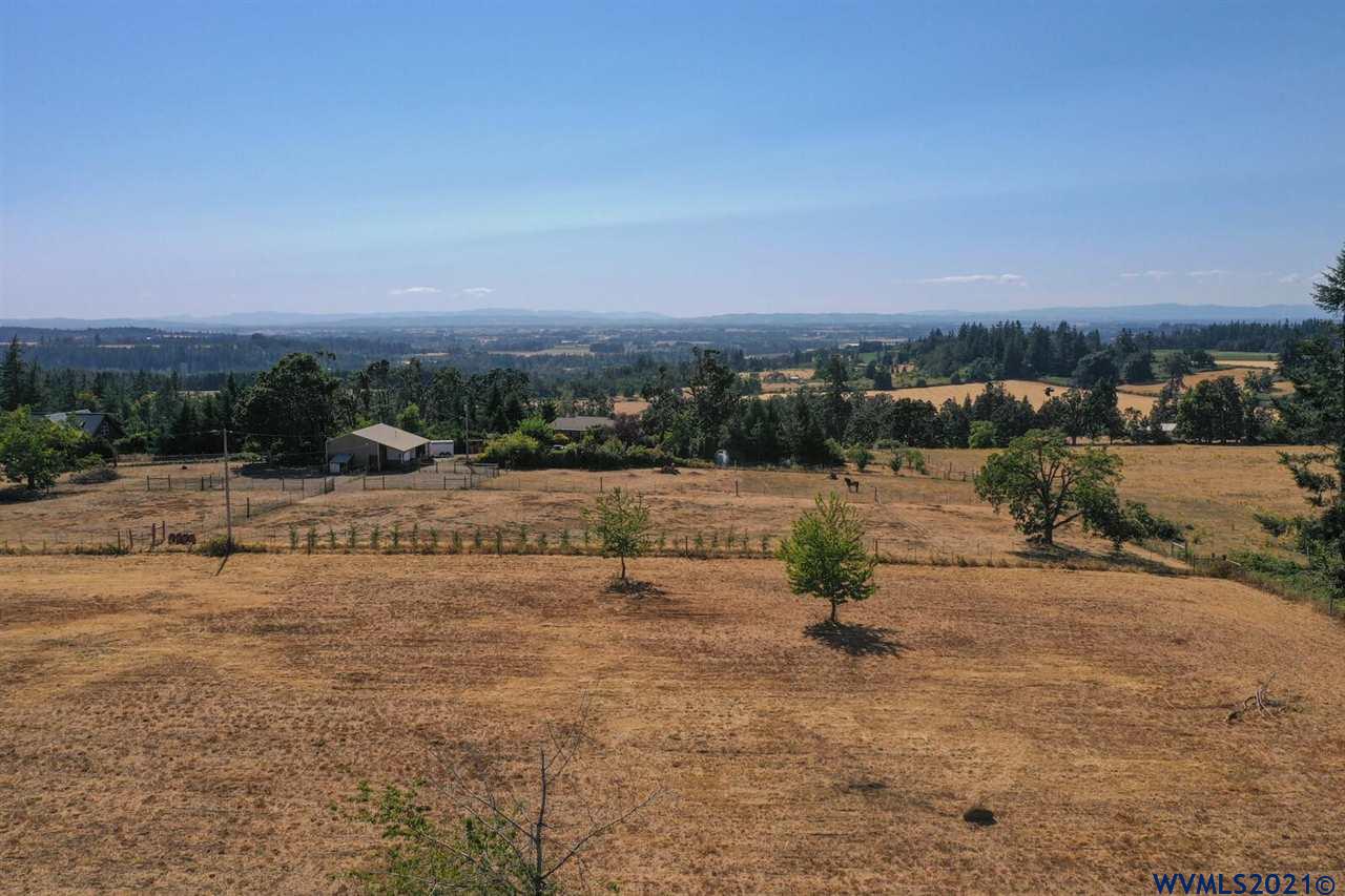 18009 Hazelnut Ridge Road Silverton, OR 97381 - Photo 2 of 12 Gallery Image 2