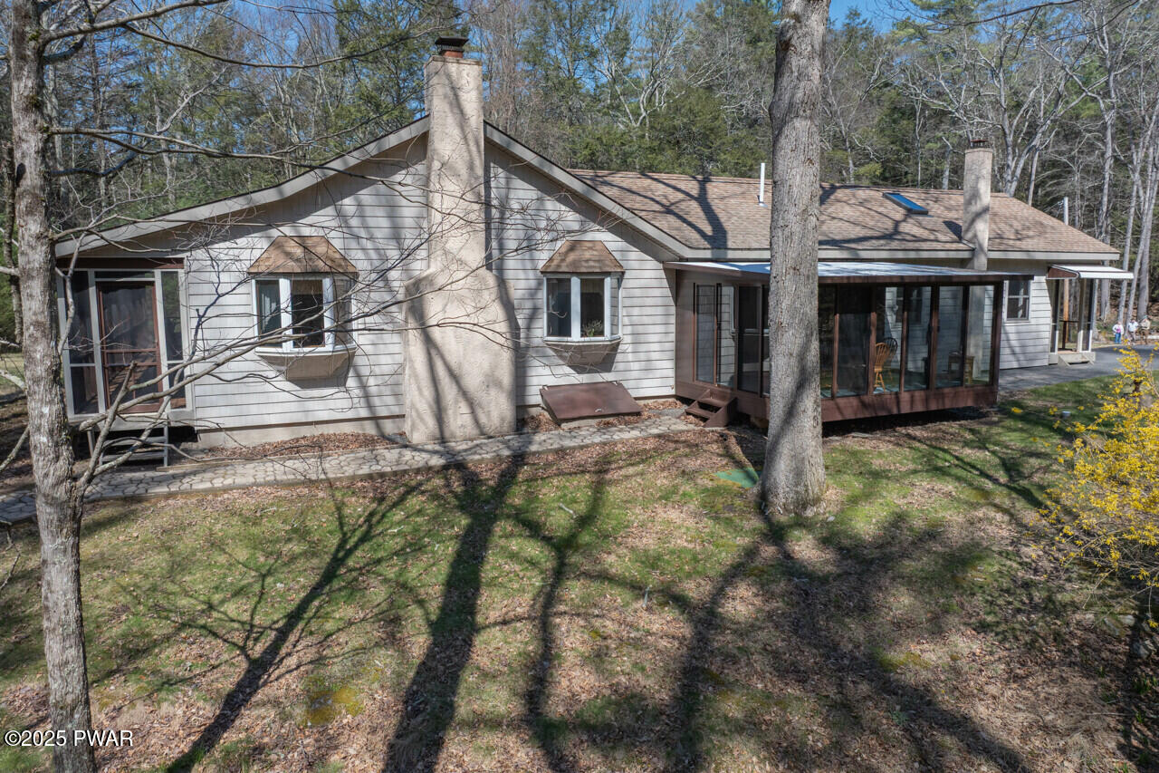 122 Whittaker Road Dingmans Ferry, PA 18328 - Photo 5 of 39 31