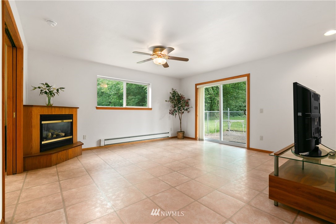 2261 Aldergrove Road Ferndale, WA 98248 - Photo 13 of 25