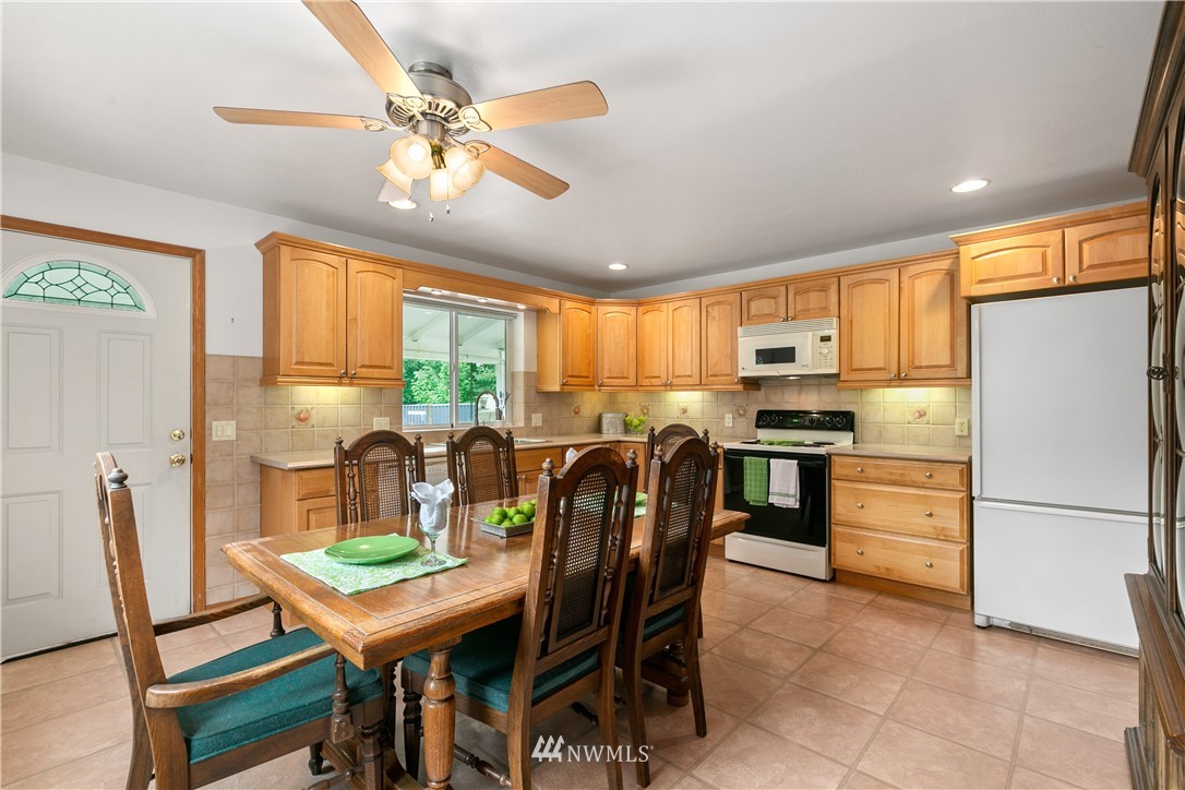 2261 Aldergrove Road Ferndale, WA 98248 - Photo 6 of 25