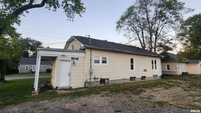 $60,000 | 210 East St Louis Street, West Frankfort, IL 62896