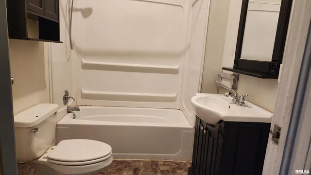 $60,000 | 210 East St Louis Street, West Frankfort, IL 62896