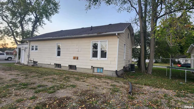 $60,000 | 210 East St Louis Street, West Frankfort, IL 62896