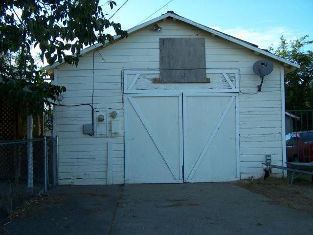 19280 Spring Gulch Road Anderson, CA 96007 - Photo 2 of 2 garage/shop