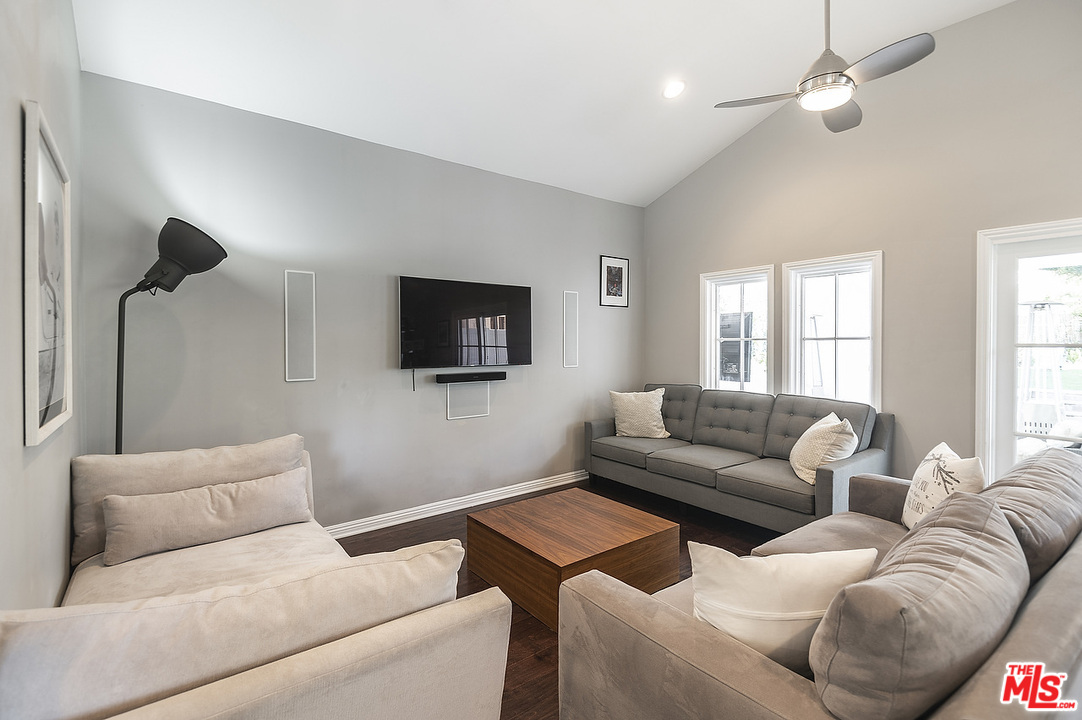 10561 Clarkson Road Los Angeles, CA 90064 - Photo 11 of 47 Gallery Image 11