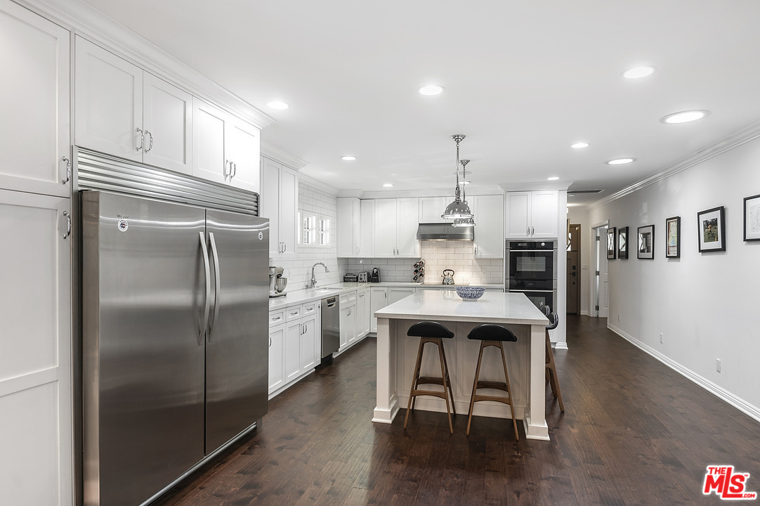 10561 Clarkson Road Los Angeles, CA 90064 - Photo 13 of 47 Gallery Image 13