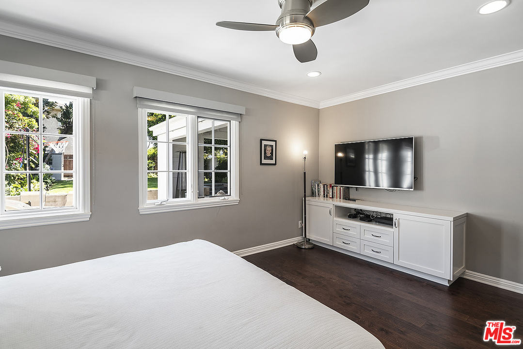 10561 Clarkson Road Los Angeles, CA 90064 - Photo 19 of 47 Gallery Image 19