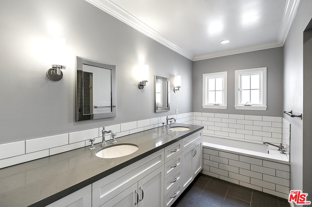 10561 Clarkson Road Los Angeles, CA 90064 - Photo 21 of 47 Gallery Image 21