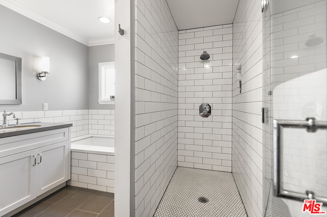 10561 Clarkson Road Los Angeles, CA 90064 - Photo 23 of 47 Gallery Image 23