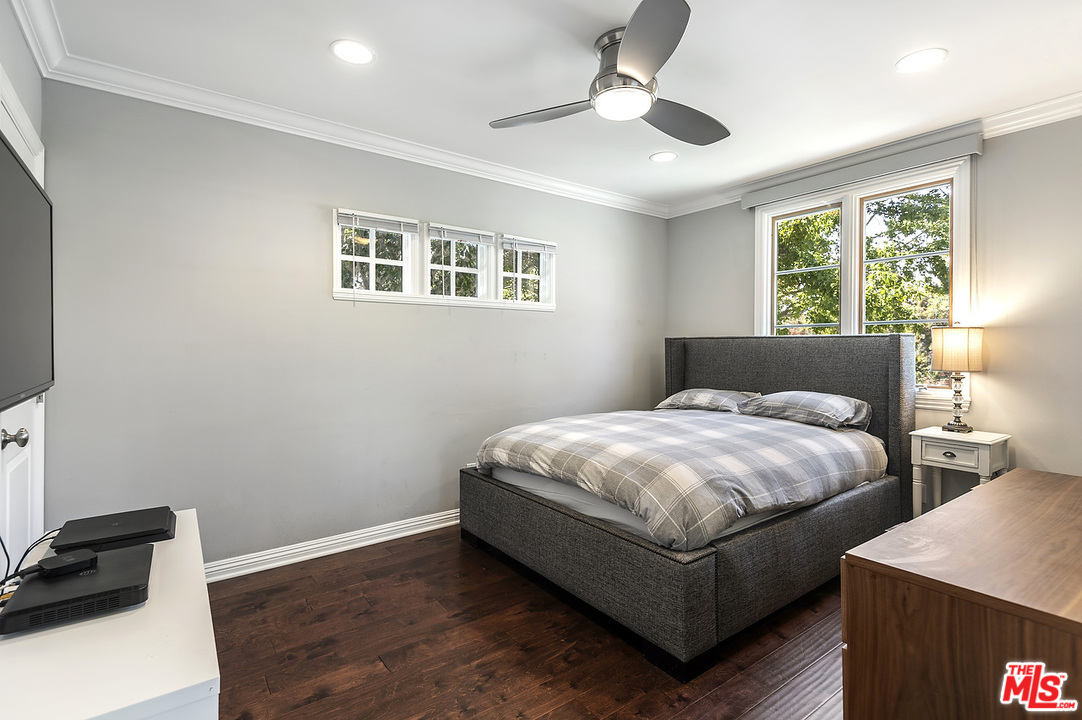 10561 Clarkson Road Los Angeles, CA 90064 - Photo 30 of 47 Gallery Image 30
