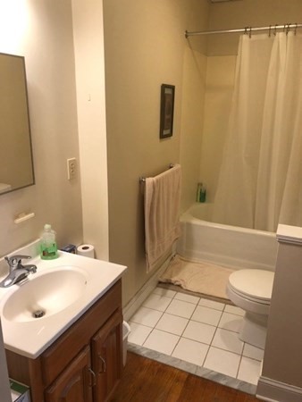 20 Loudon Street Worcester, MA 01610 - Photo 14 of 24