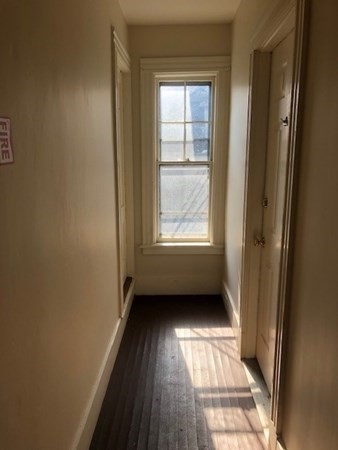 20 Loudon Street Worcester, MA 01610 - Photo 16 of 24