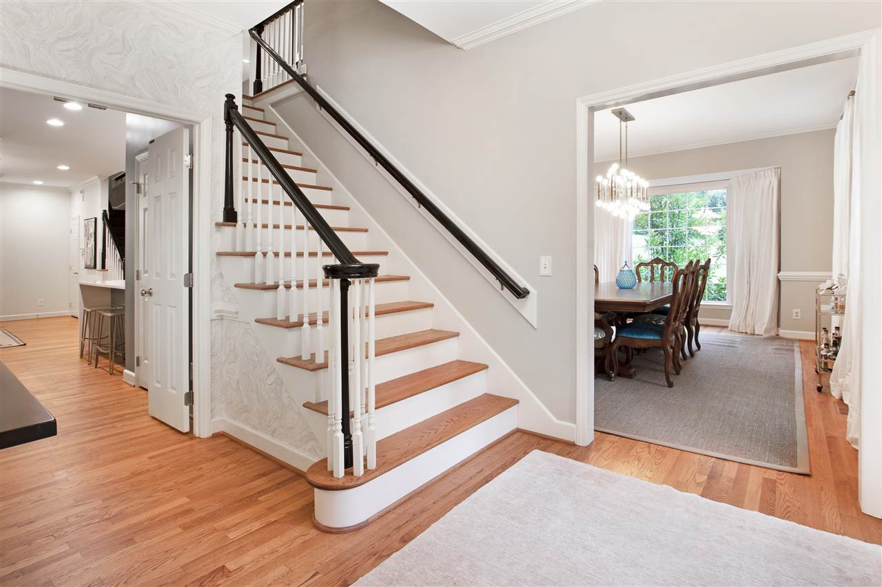 2324 Oxford Road Raleigh, NC 27608 - Photo 2 of 30 Foyer