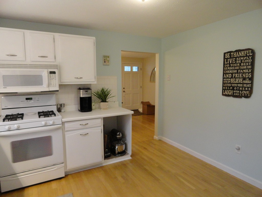 13 Sleigh Road Chelmsford, MA 01824 - Photo 9 of 27 Gallery Image 9