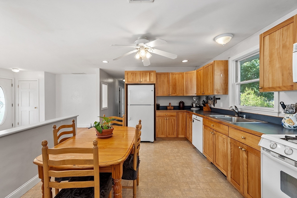 46 Lowell Road Pepperell, MA 01463 - Photo 15 of 35