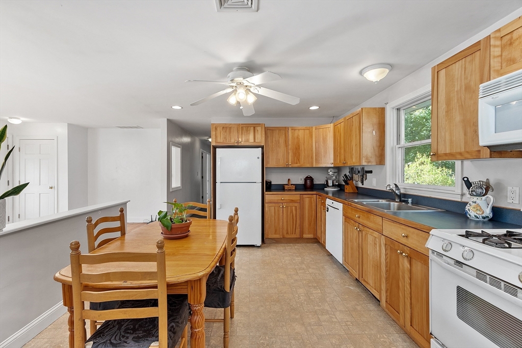 46 Lowell Road Pepperell, MA 01463 - Photo 16 of 35