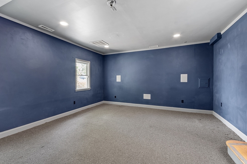 46 Lowell Road Pepperell, MA 01463 - Photo 25 of 35