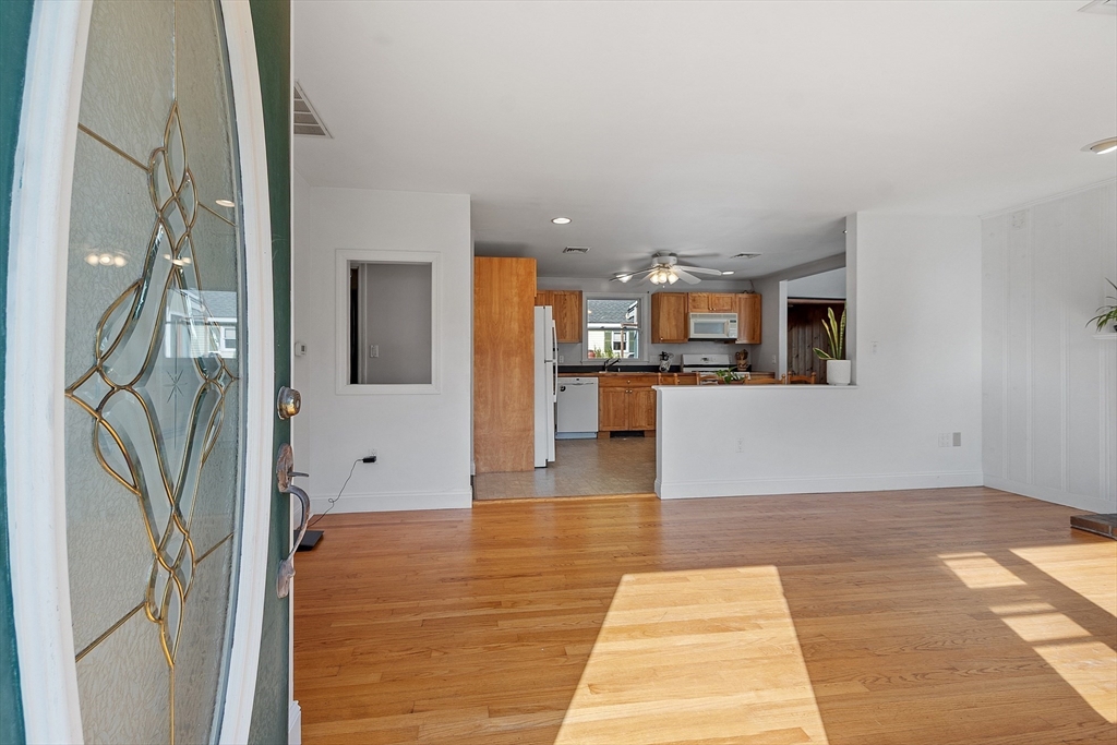 46 Lowell Road Pepperell, MA 01463 - Photo 9 of 35