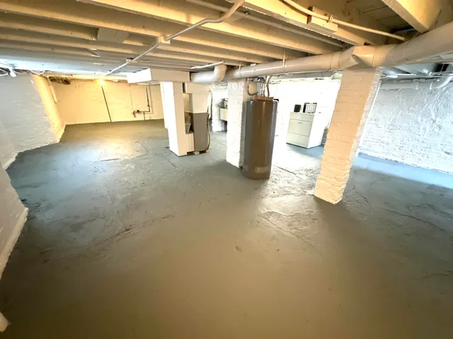 $179,900 | 913 69th Street, Kenosha, WI 53143