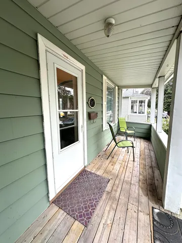 $179,900 | 913 69th Street, Kenosha, WI 53143