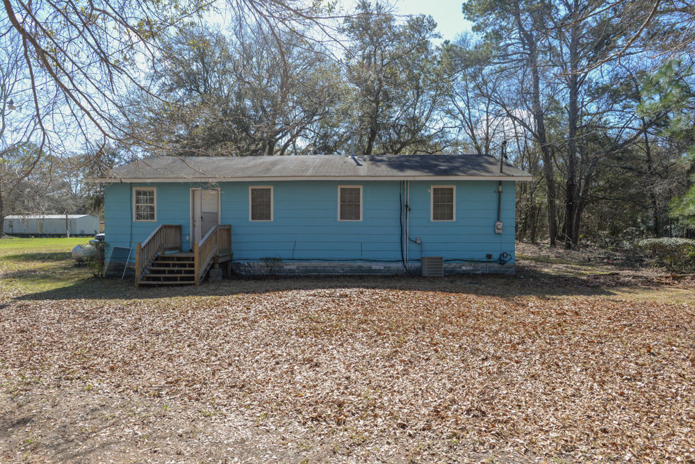 5852 Scott White Road Hollywood, SC 29449 - Photo 2 of 13 Back