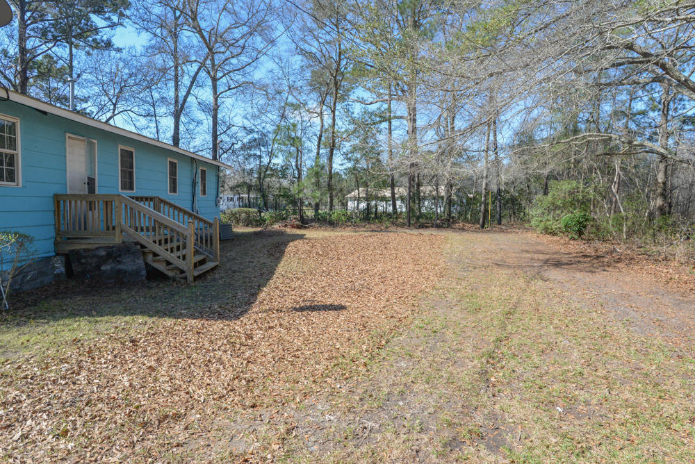 5852 Scott White Road Hollywood, SC 29449 - Photo 3 of 13 Front Yard