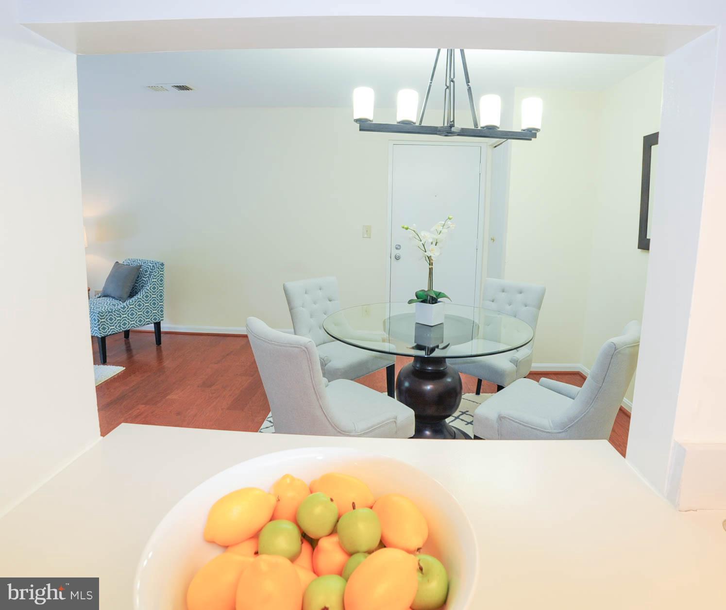 14901 Rydell Road, Unit 304 Centreville, VA 20121 - Photo 9 of 23 Dining Room