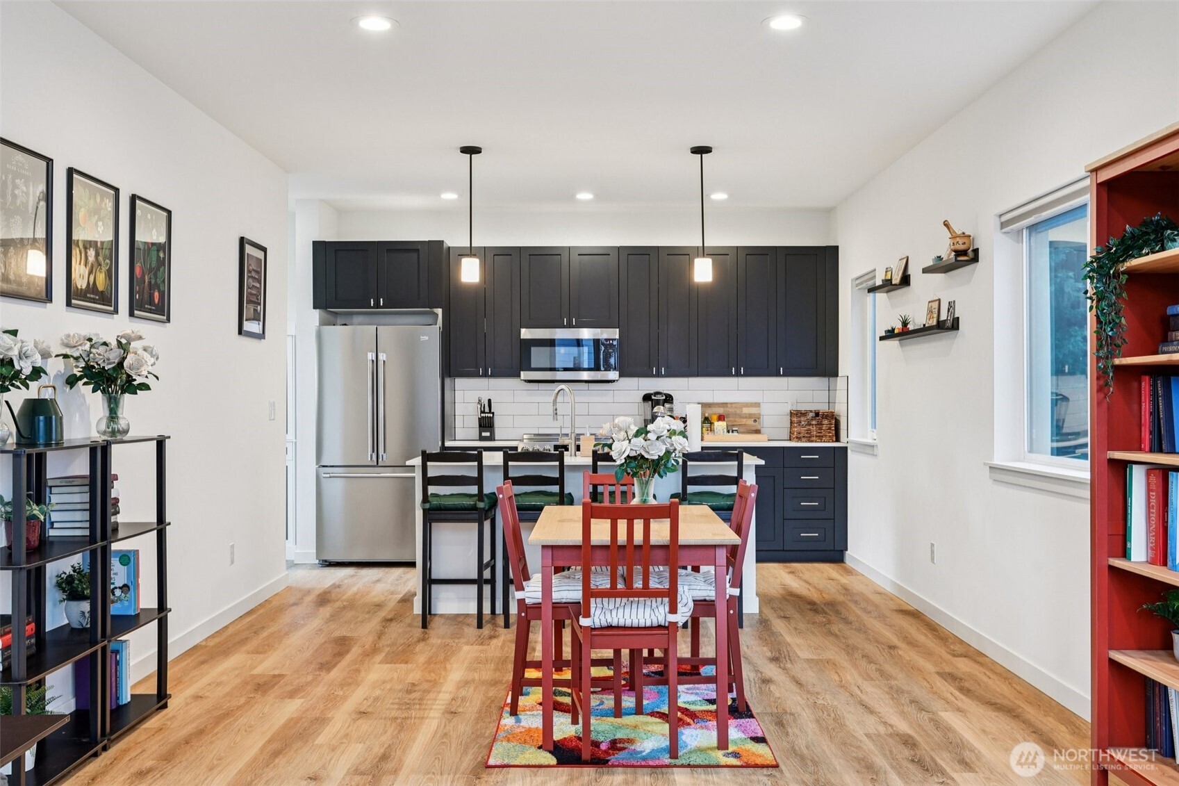 9302 Sturtevant Avenue South Seattle, WA 98118 - Photo 11 of 32