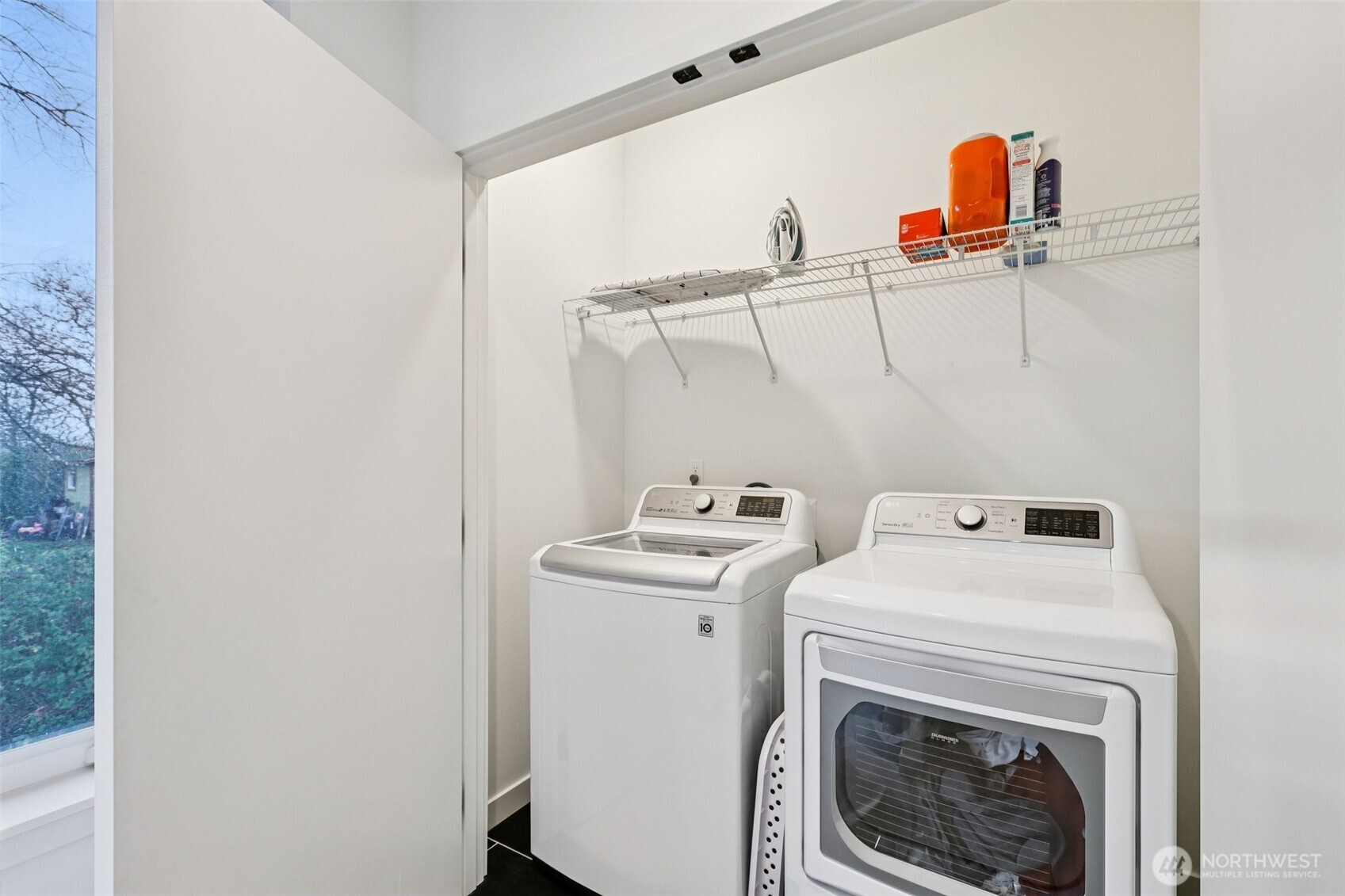 9302 Sturtevant Avenue South Seattle, WA 98118 - Photo 18 of 32