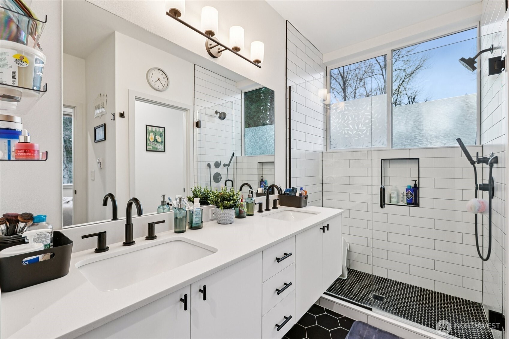 9302 Sturtevant Avenue South Seattle, WA 98118 - Photo 26 of 32