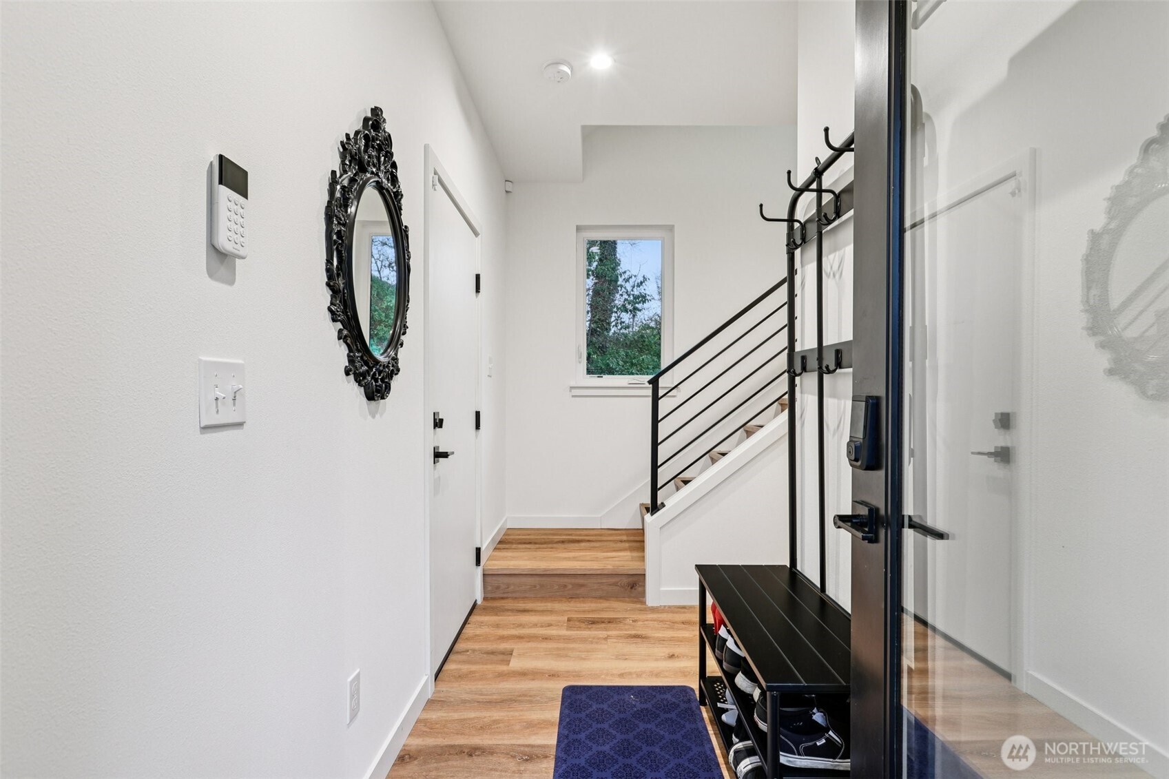 9302 Sturtevant Avenue South Seattle, WA 98118 - Photo 3 of 32