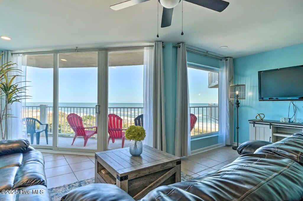 2000 New River Inlet Road, Unit 3209 North Topsail Beach, NC 28460 - Photo 2 of 44 Living Room