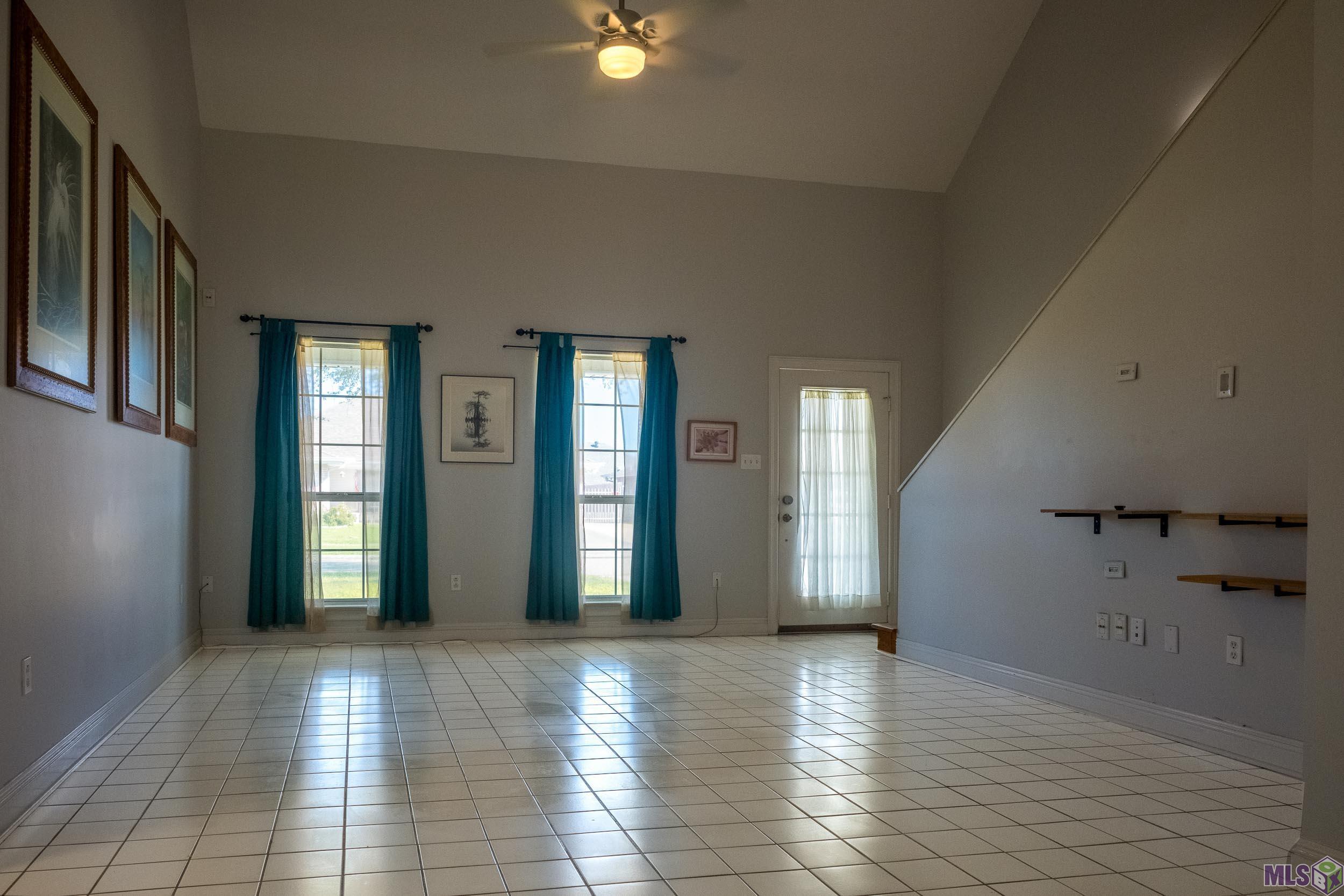 12 Cobblestone West Houma, LA 70360 - Photo 3 of 9