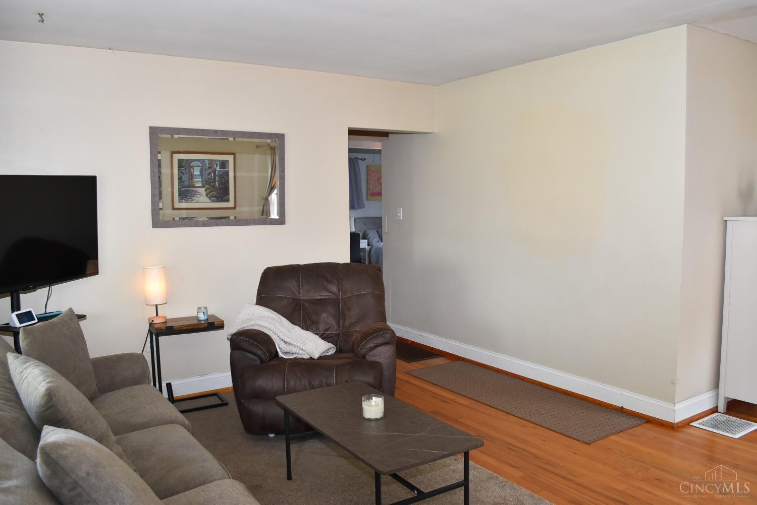 7188 Paddison Road Cincinnati, OH 45230 - Photo 4 of 27 Gallery Image 4