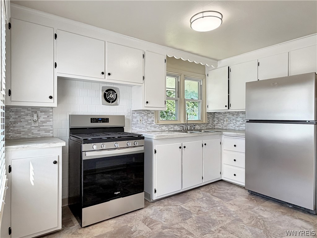 878 Beach Road Cheektowaga, NY 14225 - Photo 19 of 34 Kitchen