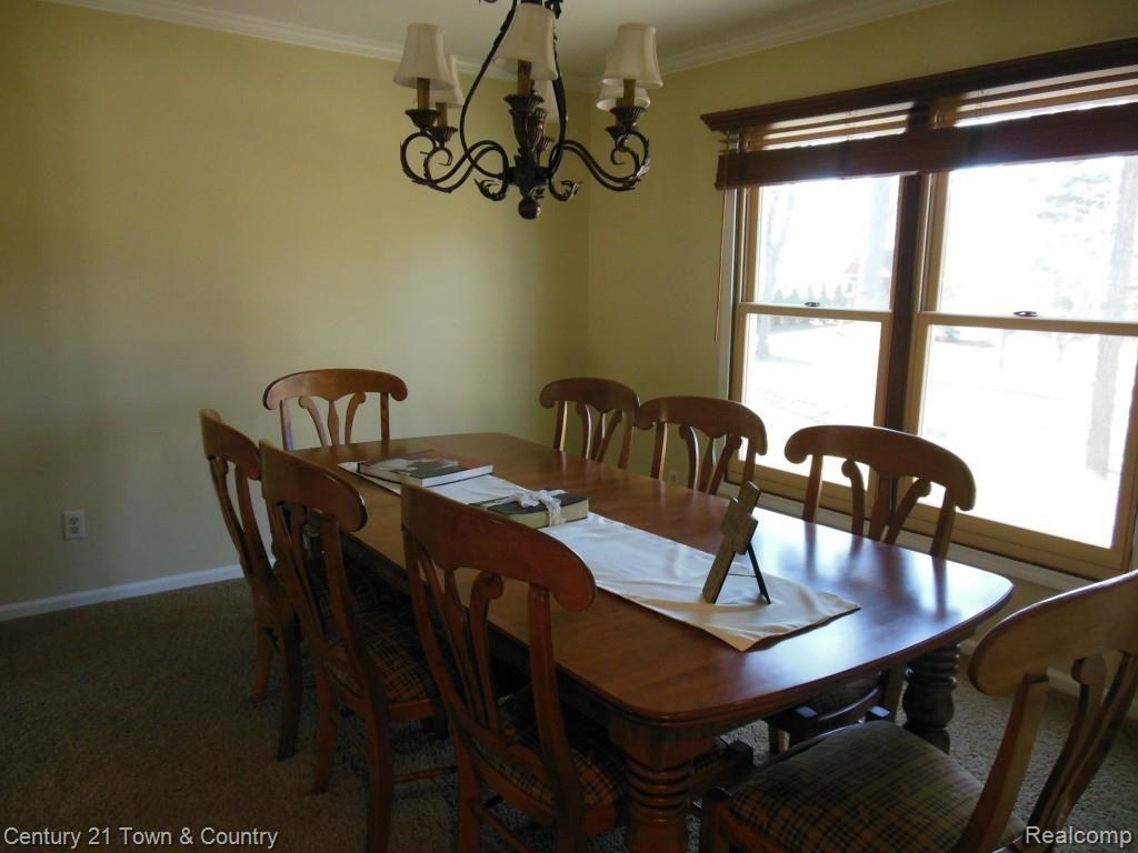 400 Tanglewood Drive Rochester, MI 48309 - Photo 6 of 52 010.jpg
