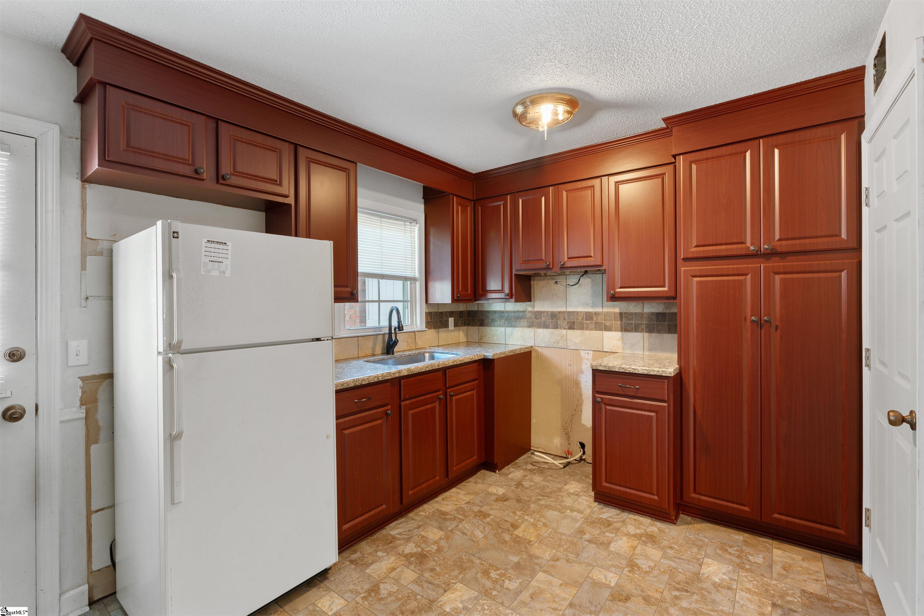 501 Edwards Road, Unit 13 Greenville, SC 29615 - Photo 7 of 15 Gallery Image 7