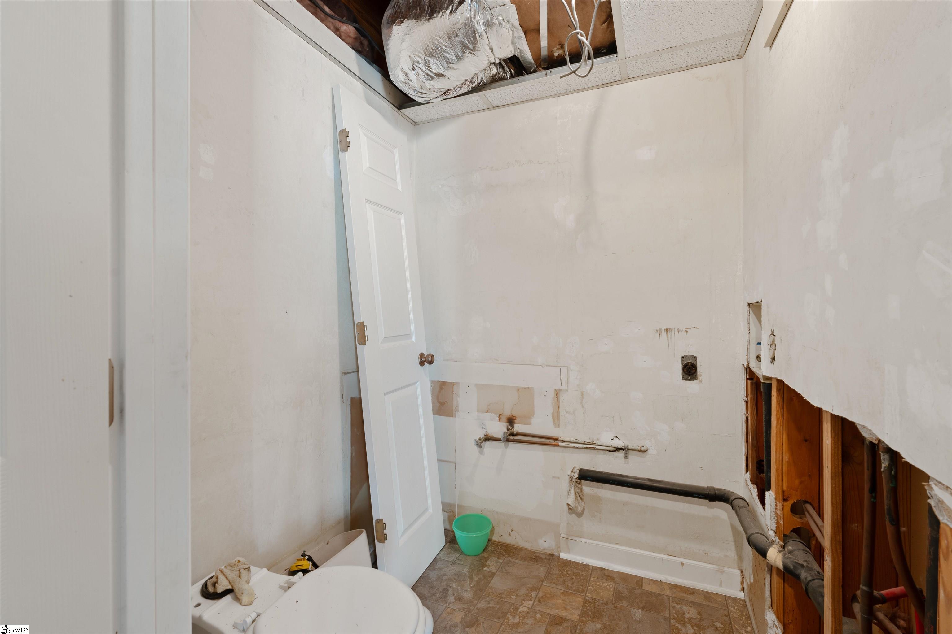 501 Edwards Road, Unit 13 Greenville, SC 29615 - Photo 8 of 15 Gallery Image 8