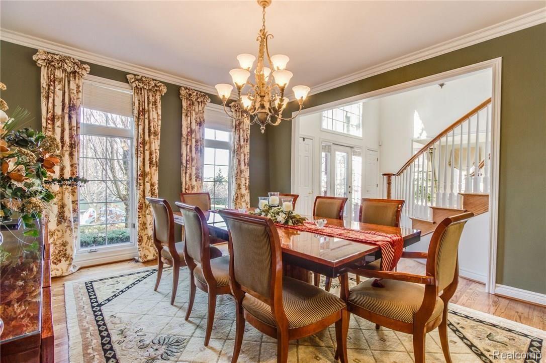 662 Springview Drive Rochester, MI 48307 - Photo 4 of 28 Dining Room.jpg