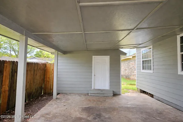 $1,200 | 6513 Martin Luther King Boulevard, Moss Point, MS 39563