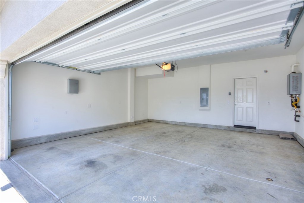 202 Bonita Lane Rialto, CA 92376 - Photo 40 of 43